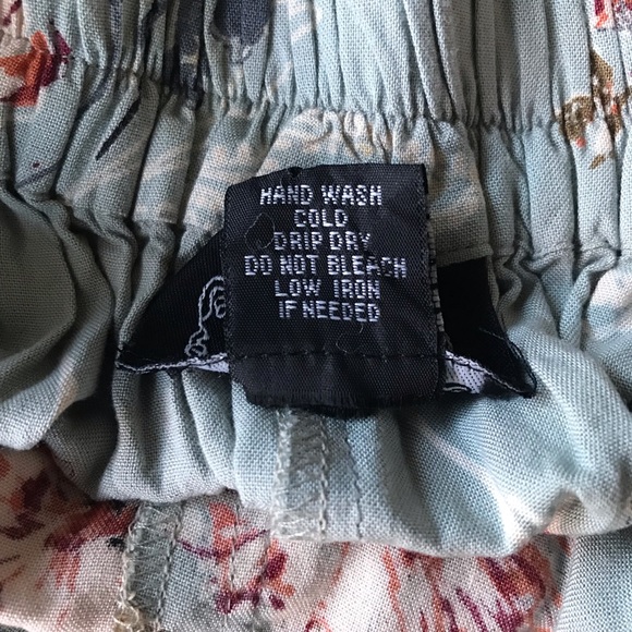 💐 Angie Floral Shorts 💐 - Picture 5 of 9